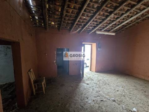 Moradia para Restaurar T1 Venda em Almodôvar e Graça dos Padrões,Almodôvar