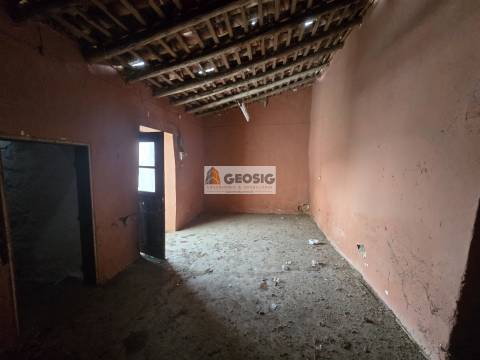 Moradia para Restaurar T1 Venda em Almodôvar e Graça dos Padrões,Almodôvar
