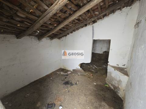 Moradia para Restaurar T1 Venda em Almodôvar e Graça dos Padrões,Almodôvar