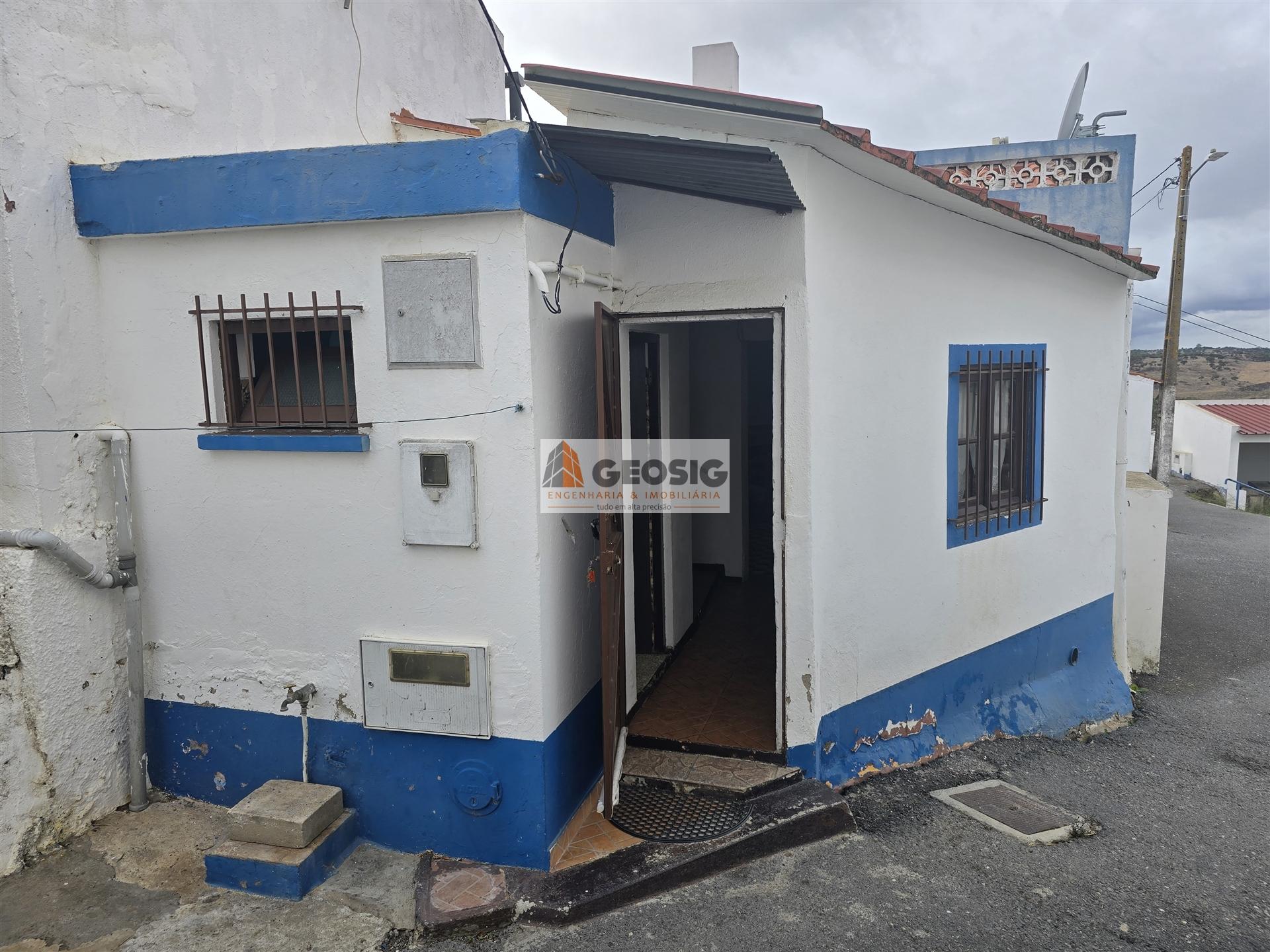 Moradia T2 Venda em Almodôvar e Graça dos Padrões,Almodôvar