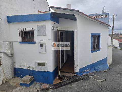 Moradia T2 Venda em Almodôvar e Graça dos Padrões,Almodôvar