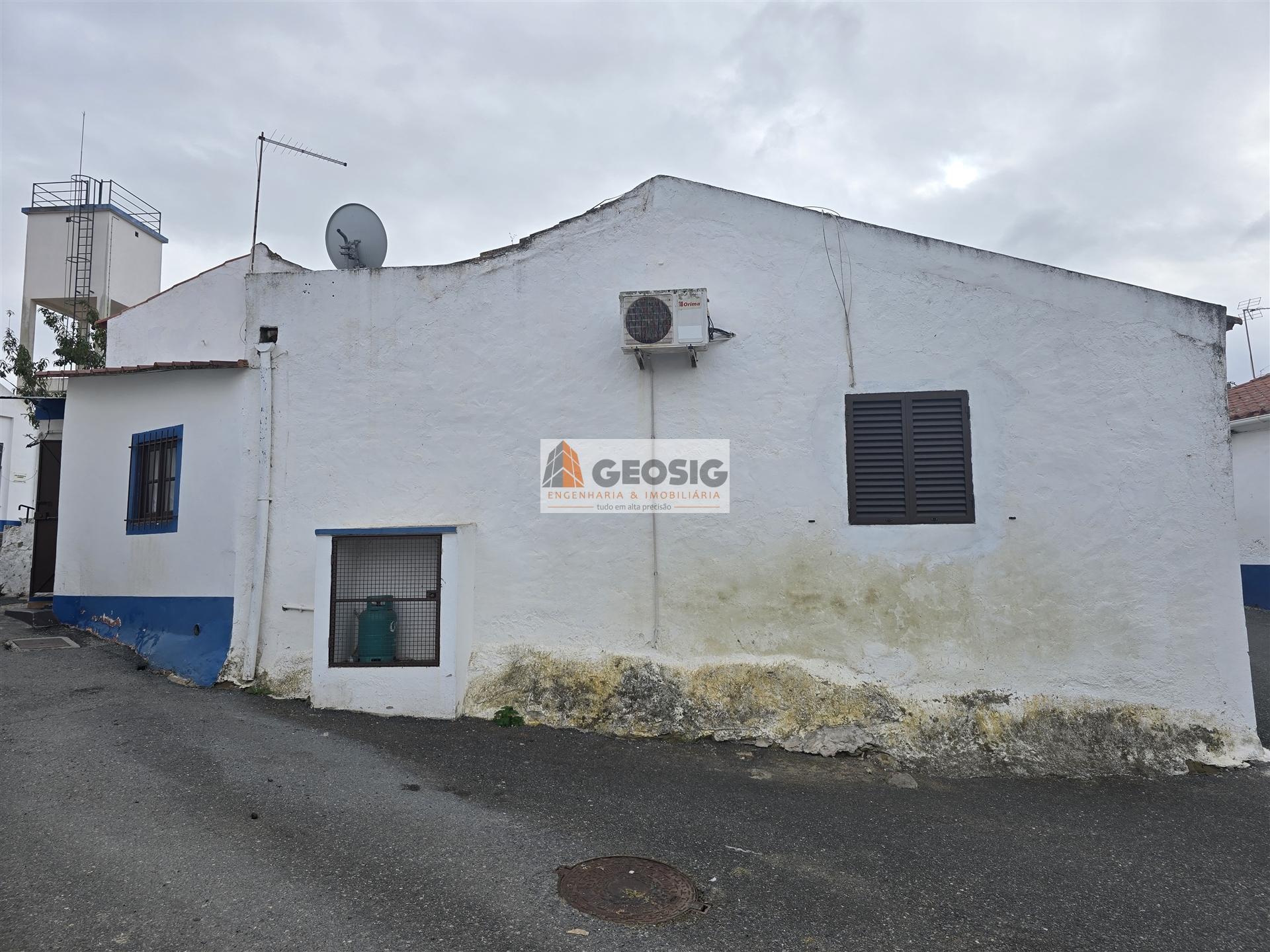 Moradia T2 Venda em Almodôvar e Graça dos Padrões,Almodôvar