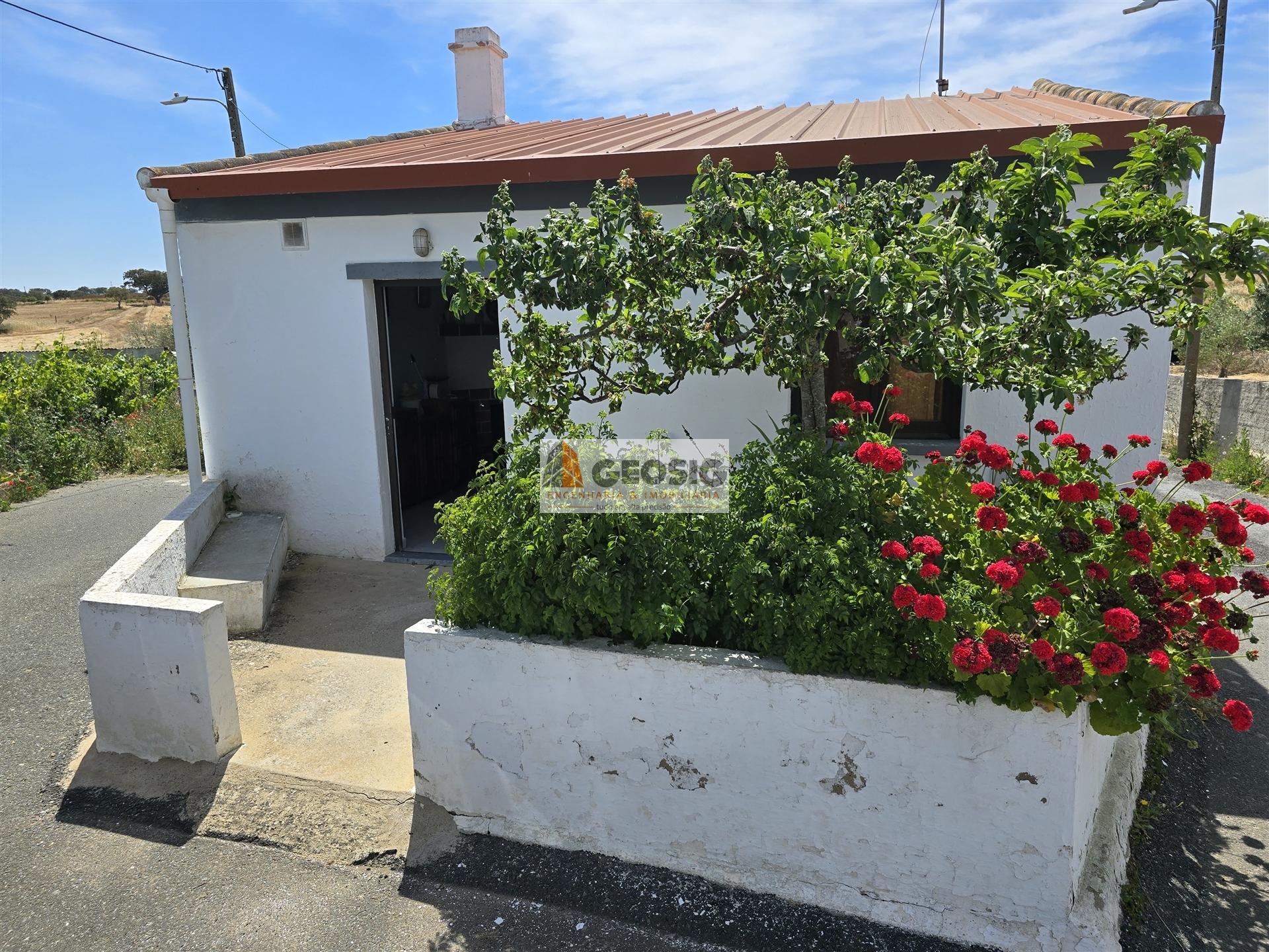 Moradia T0 Venda em Almodôvar e Graça dos Padrões,Almodôvar