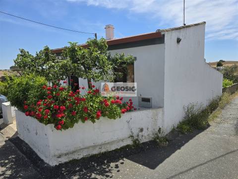 Moradia T0 Venda em Almodôvar e Graça dos Padrões,Almodôvar