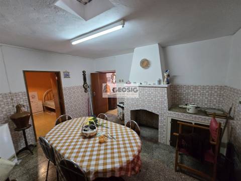 Moradia T3 Venda em Almodôvar e Graça dos Padrões,Almodôvar