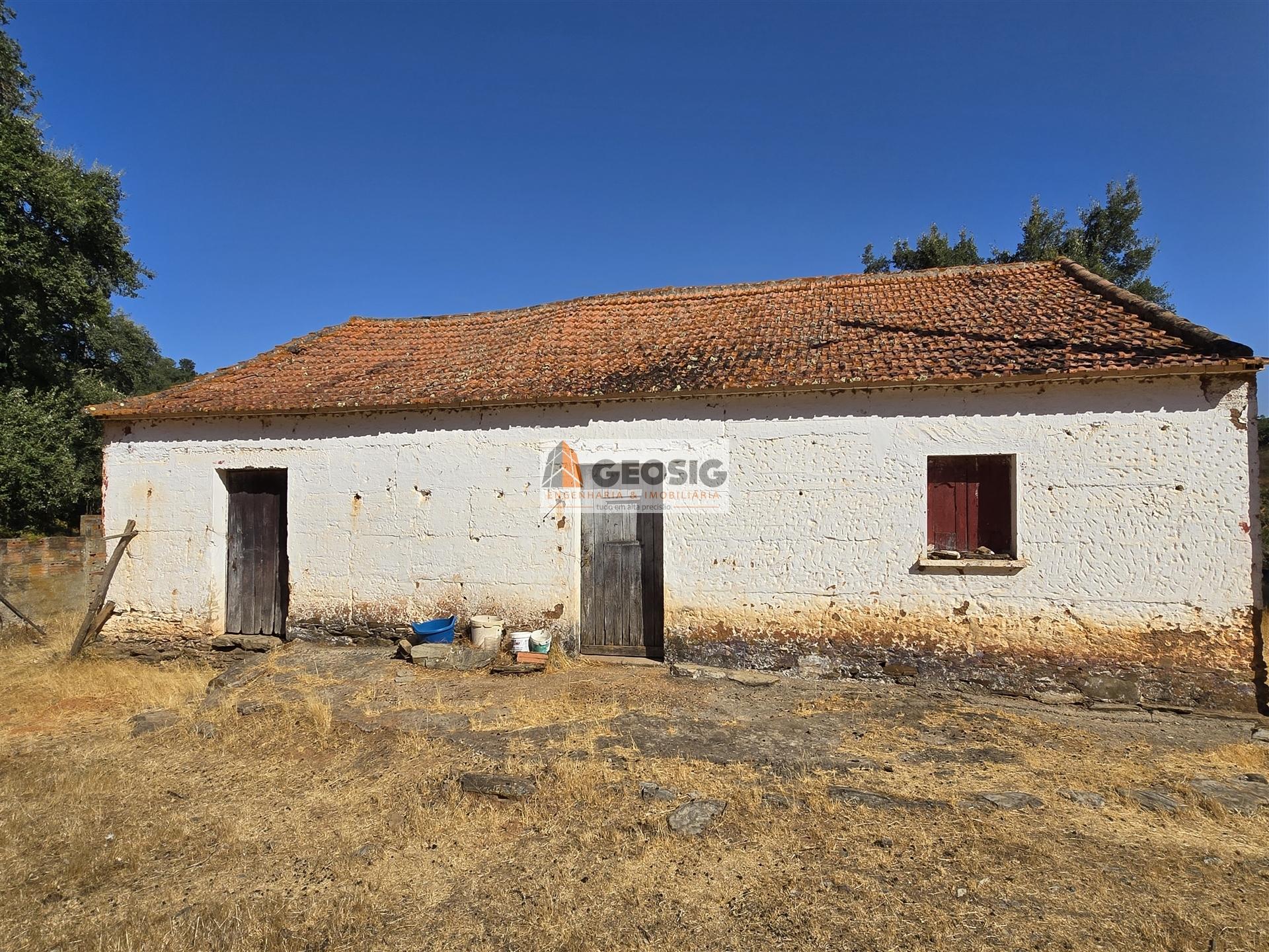 Herdade T2, Beja, Odemira, Relíquias