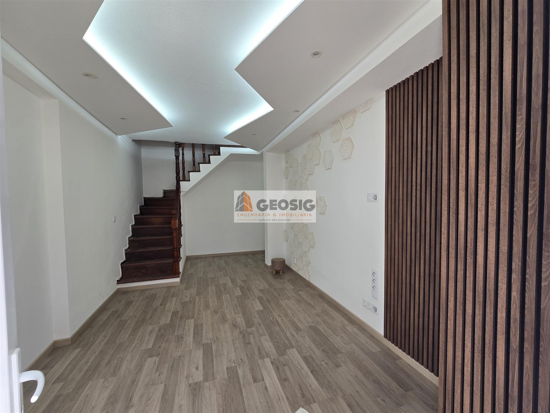 Moradia em Banda T4 Venda em Almodôvar e Graça dos Padrões,Almodôvar