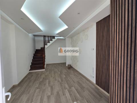 Moradia em Banda T4 Venda em Almodôvar e Graça dos Padrões,Almodôvar