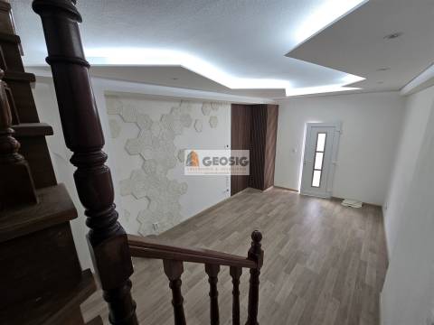 Moradia em Banda T4 Venda em Almodôvar e Graça dos Padrões,Almodôvar