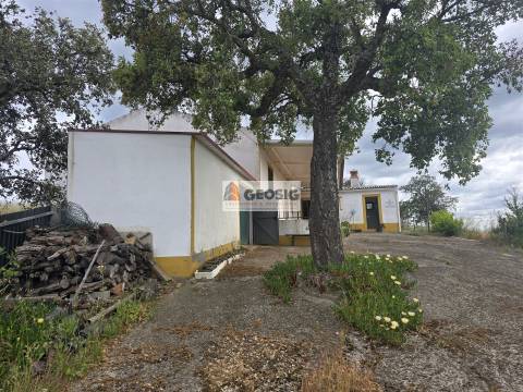 Moradia T4 Venda em São Barnabé,Almodôvar