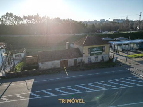 Moradia para restaurar na Avenida da Liberdade