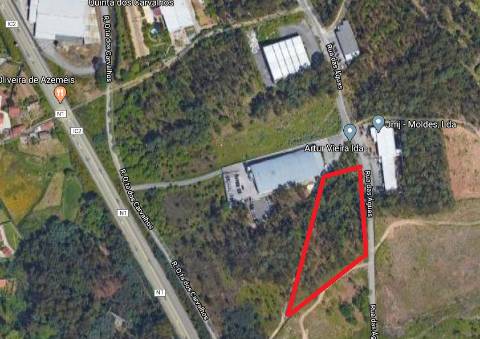 Terreno em Zona Industrial