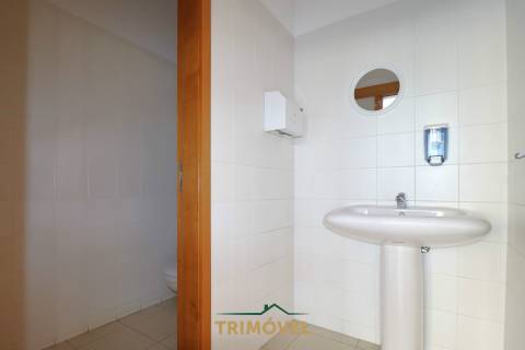 Loja  Arrendamento em Oliveira de Azeméis, Santiago de Riba-Ul, Ul, Macinhata da Seixa e Madail,Oliveira de Azeméis