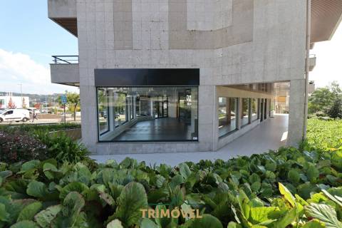 Loja  Arrendamento em Oliveira de Azeméis, Santiago de Riba-Ul, Ul, Macinhata da Seixa e Madail,Oliveira de Azeméis