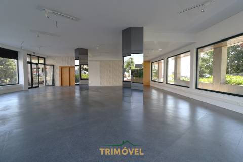 Loja  Arrendamento em Oliveira de Azeméis, Santiago de Riba-Ul, Ul, Macinhata da Seixa e Madail,Oliveira de Azeméis