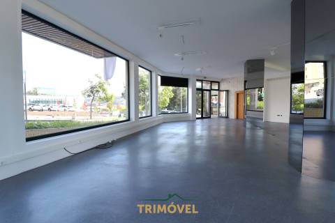 Loja  Arrendamento em Oliveira de Azeméis, Santiago de Riba-Ul, Ul, Macinhata da Seixa e Madail,Oliveira de Azeméis