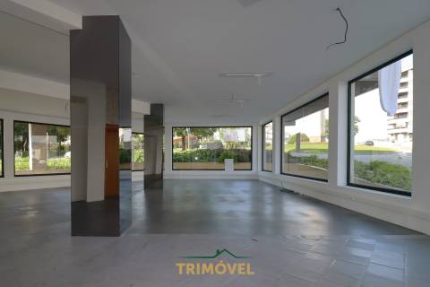 Loja  Arrendamento em Oliveira de Azeméis, Santiago de Riba-Ul, Ul, Macinhata da Seixa e Madail,Oliveira de Azeméis