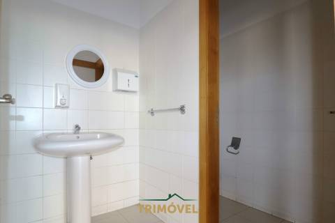 Loja  Arrendamento em Oliveira de Azeméis, Santiago de Riba-Ul, Ul, Macinhata da Seixa e Madail,Oliveira de Azeméis