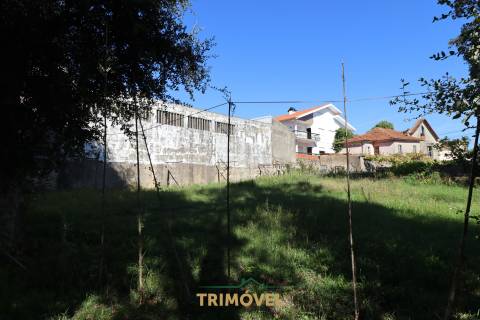 Terreno Urbano  Venda em Oliveira de Azeméis, Santiago de Riba-Ul, Ul, Macinhata da Seixa e Madail,Oliveira de Azeméis