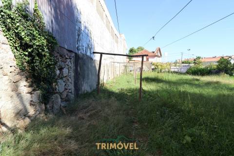 Terreno Urbano  Venda em Oliveira de Azeméis, Santiago de Riba-Ul, Ul, Macinhata da Seixa e Madail,Oliveira de Azeméis