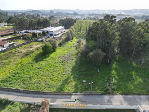 Terreno com Projecto Aprovado