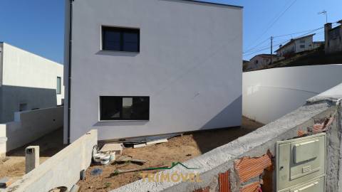 Moradia Geminada T3 Venda em São Roque,Oliveira de Azeméis