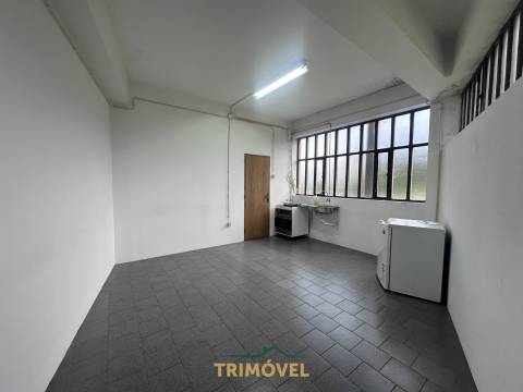 Armazém  Arrendamento em São Roque,Oliveira de Azeméis