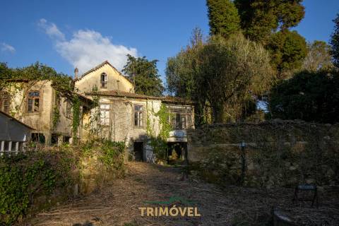 Quinta Secular  em  Santiago de Riba-Ul, Oliveira de Azeméis