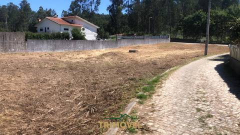 Terreno em São Miguel de Souto