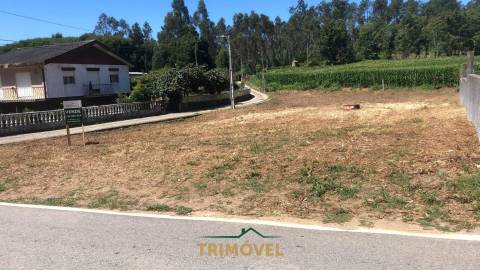 Terreno em São Miguel de Souto