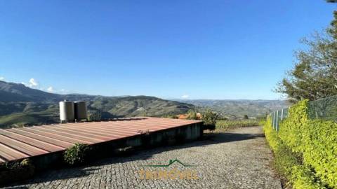Quinta T5+2 em Pleno Alto Douro Vinhateiro