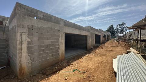 Moradia em Banda T3 Venda em Nogueira do Cravo e Pindelo,Oliveira de Azeméis