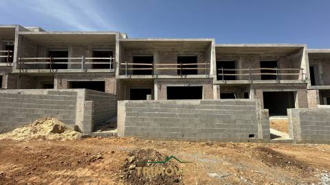 Moradia em Banda T3 Venda em Nogueira do Cravo e Pindelo,Oliveira de Azeméis