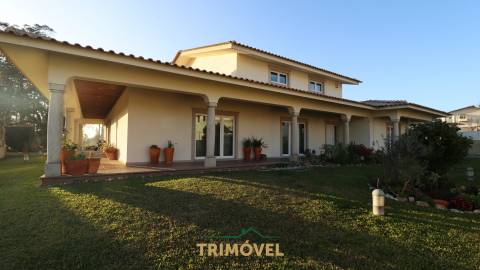 Moradia T3 em Bustelo, São Roque