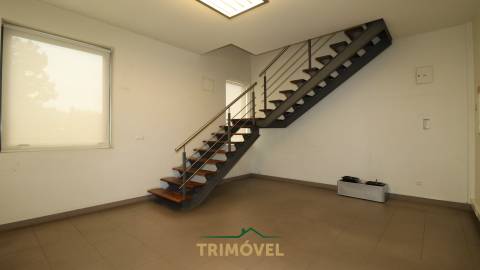 Fábrica/Indústria  Arrendamento em Nogueira do Cravo e Pindelo,Oliveira de Azeméis