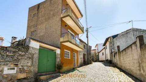 Moradia Independente T2 em Favaios