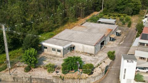 Pavilhão industrial em São Roque, Oliveira de Azeméis