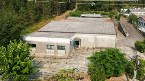 Pavilhão industrial em São Roque, Oliveira de Azeméis