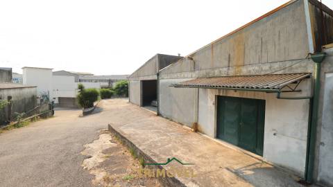 Pavilhão industrial em São Roque, Oliveira de Azeméis