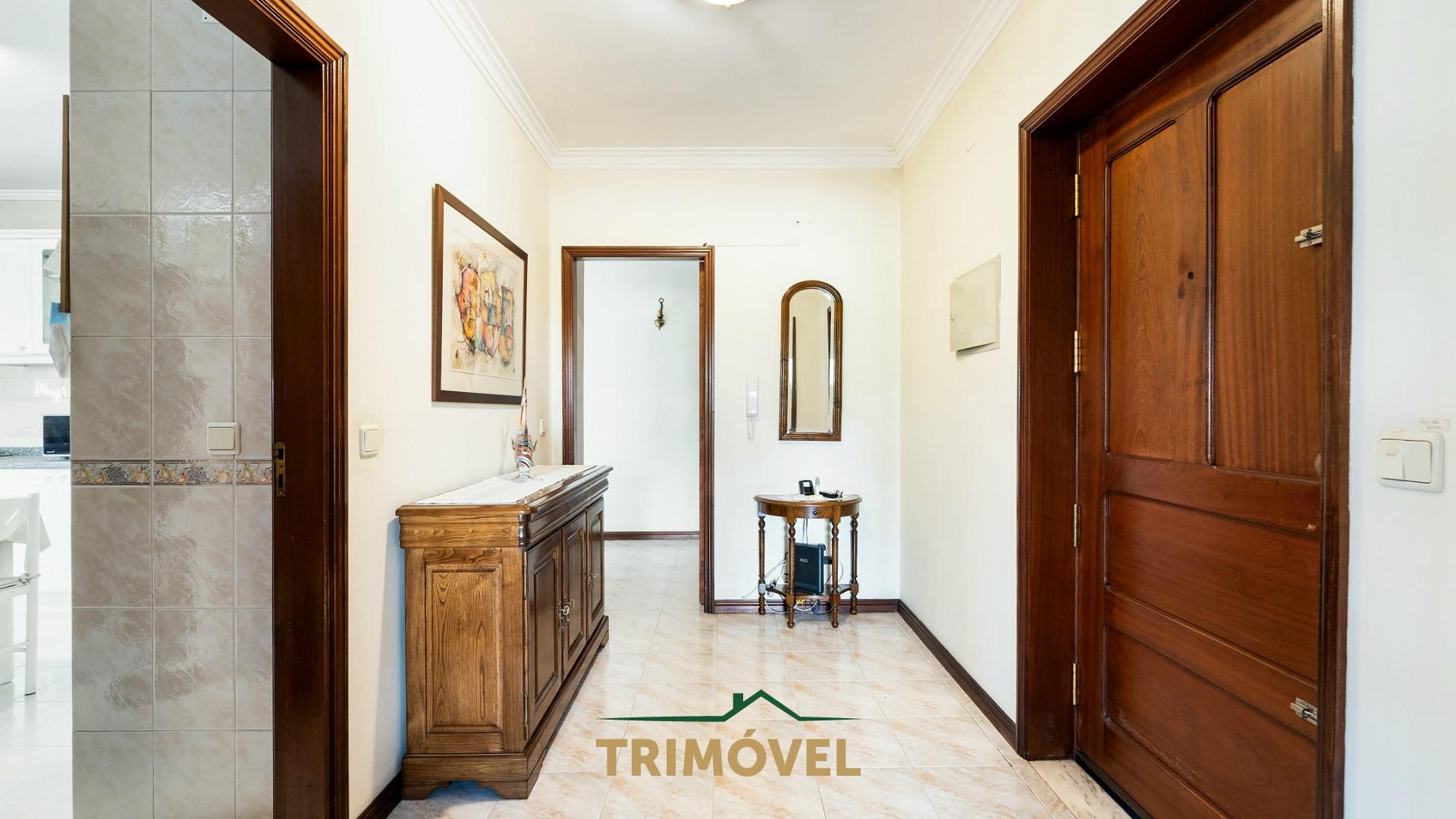 Apartamento T3 em Vila de Cucujães