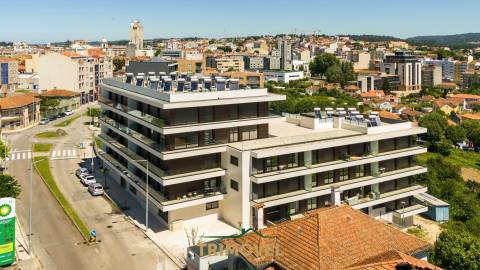 Apartamento T3 com terraço em São João da Madeira