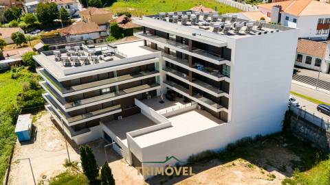 Apartamento T3 com terraço em São João da Madeira