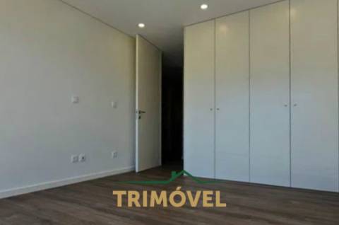 Apartamento T3 com terraço em São João da Madeira