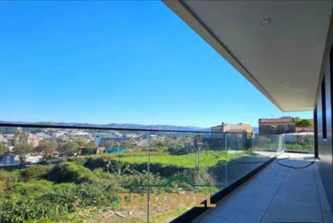 Apartamento T3 com terraço em São João da Madeira