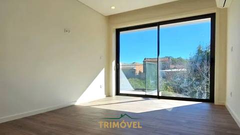 Apartamento T3 com terraço em São João da Madeira