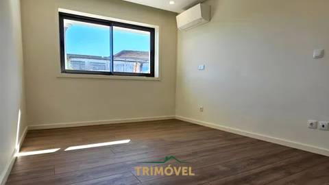 Apartamento T3 com terraço em São João da Madeira