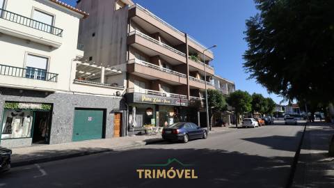 Armazém no Centro de Oliveira de Azeméis