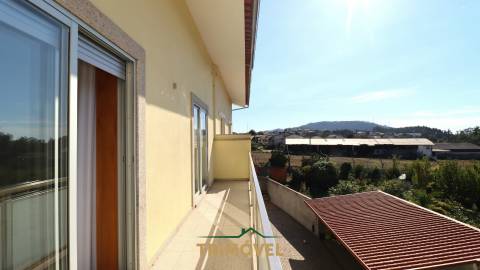 Moradia T3+1 para arrendamento em Carregosa, Oliveira de Azeméis