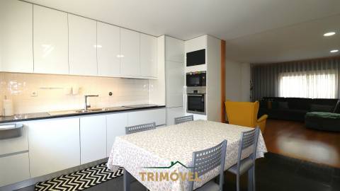 Moradia T3+1 para arrendamento em Carregosa, Oliveira de Azeméis