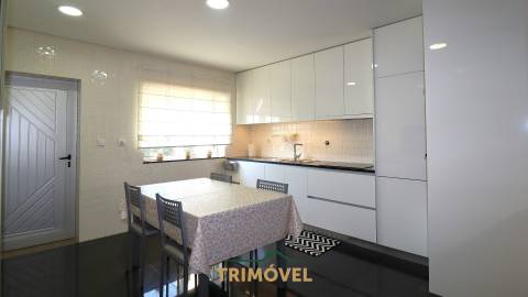 Moradia T3+1 para arrendamento em Carregosa, Oliveira de Azeméis